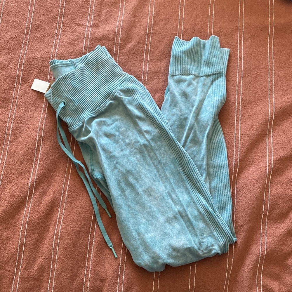 NWT leggings